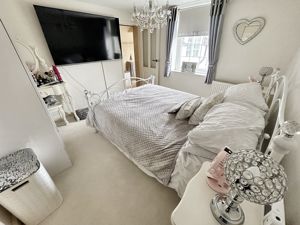 Bedroom- click for photo gallery